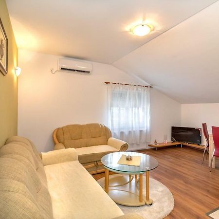 Arenta Apartments Меткович Экстерьер фото